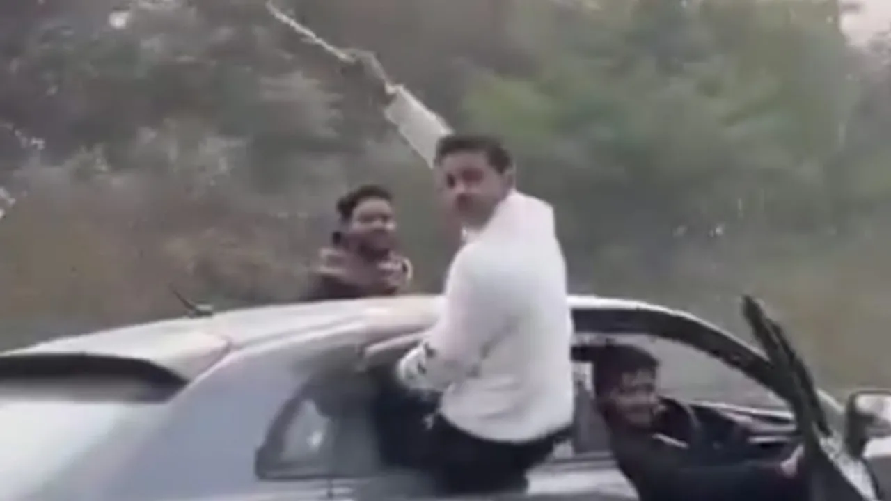 Greater- Noida- Viral- Video