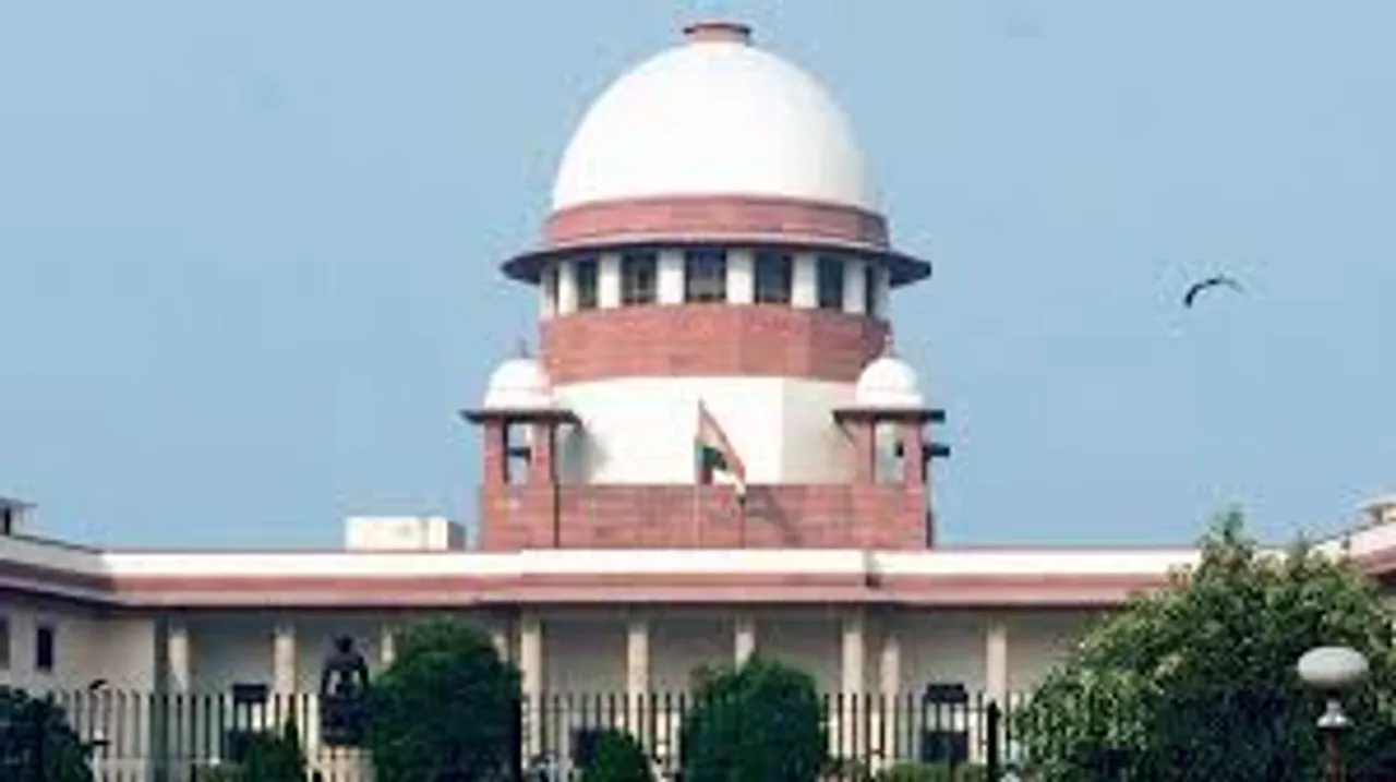 Supreme court sents notice to Activist Lawyer Prashant Bhushan