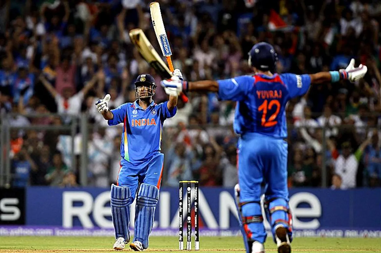 MS Dhoni announces retirement from International Cricket