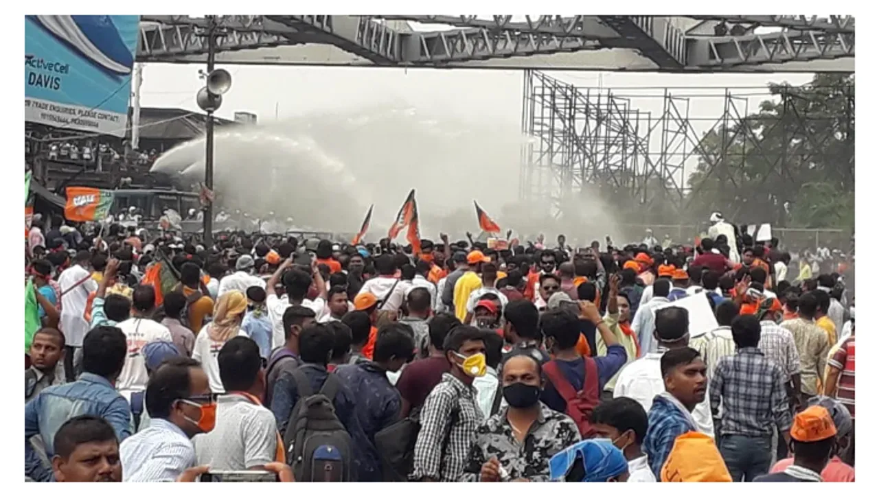 Clashes Break Out in WB BJP’s March to Nabanna; Cops Use Tear Gas