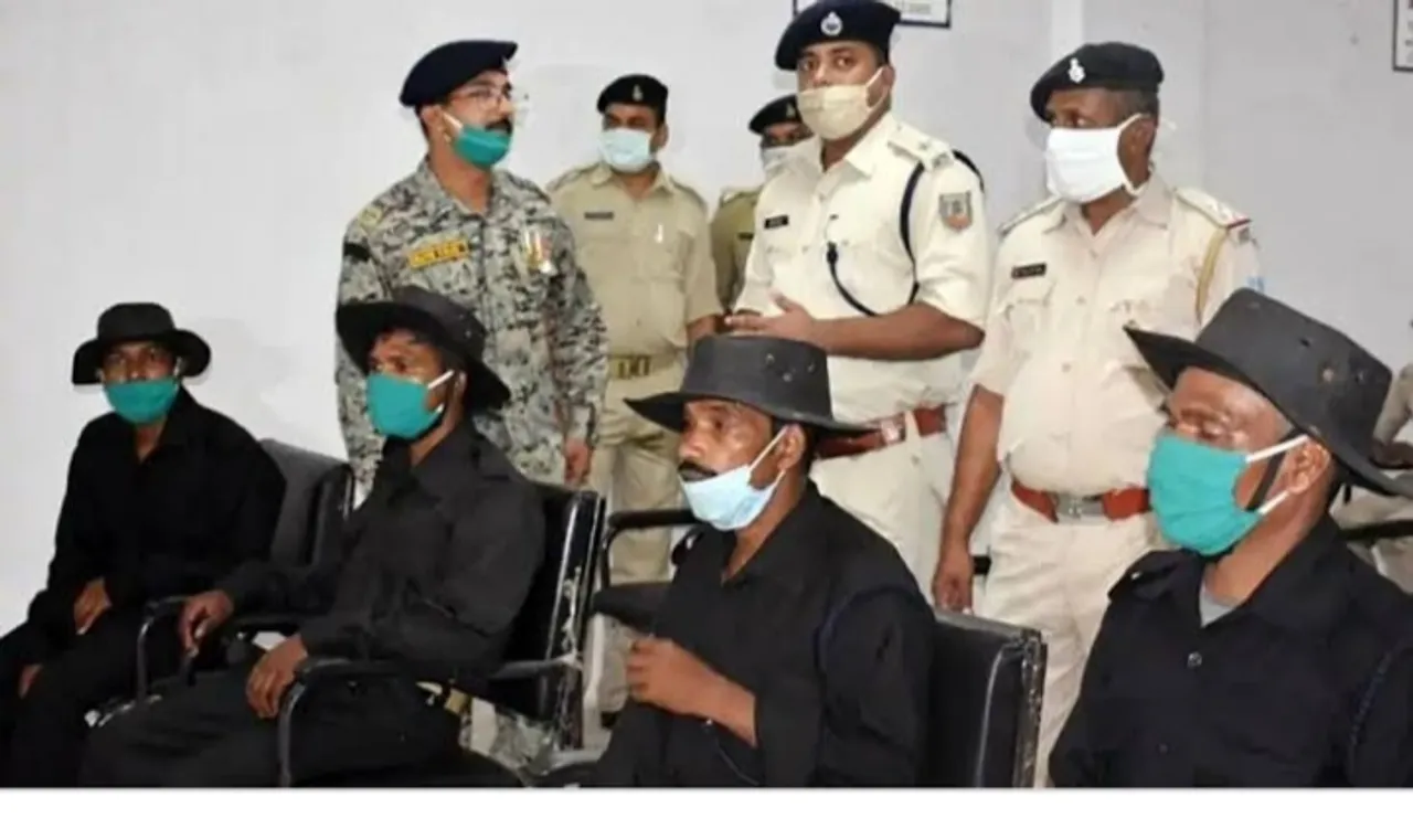 27 Naxal surrender in Chattisgarh