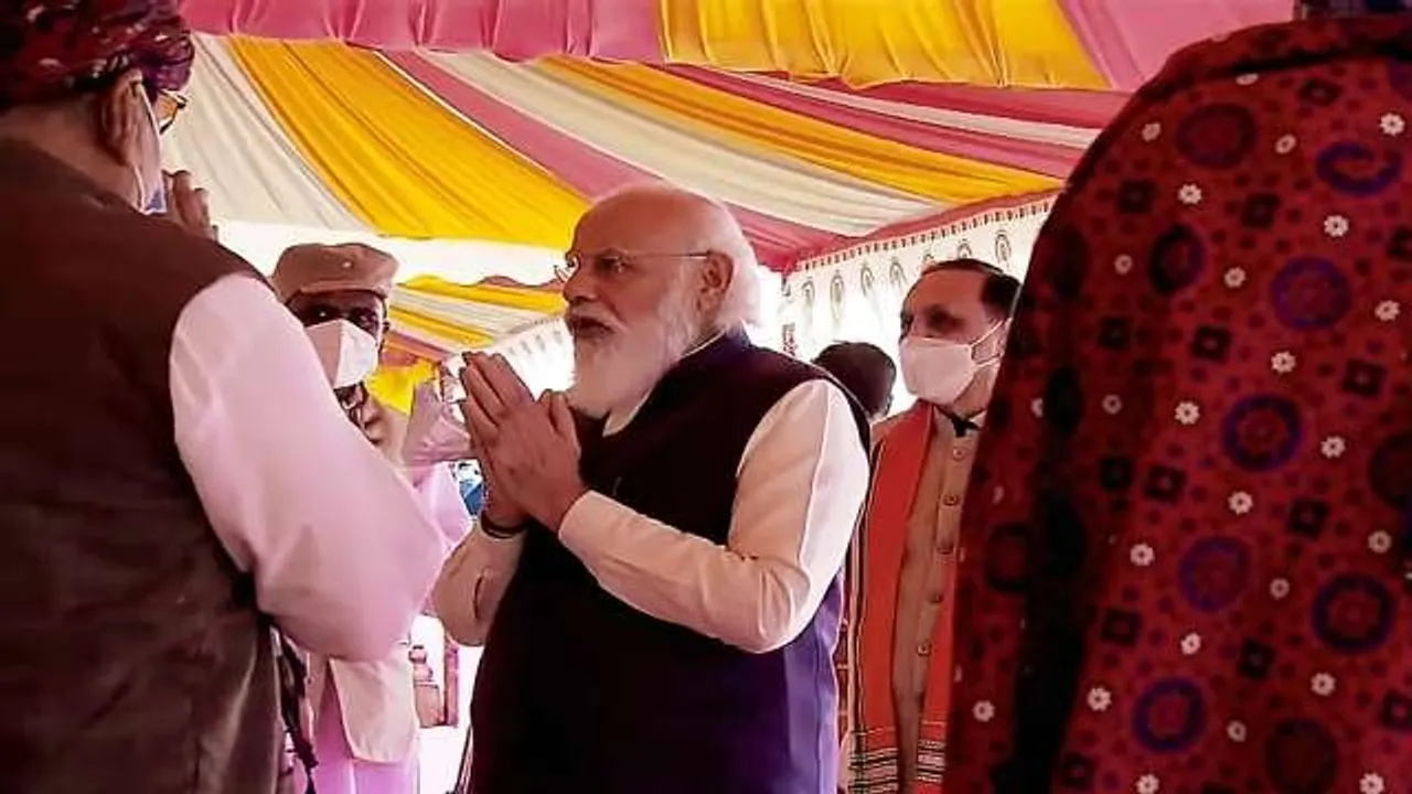 PM Modi interacted with farmers in Gujarat amid protest against farm laws