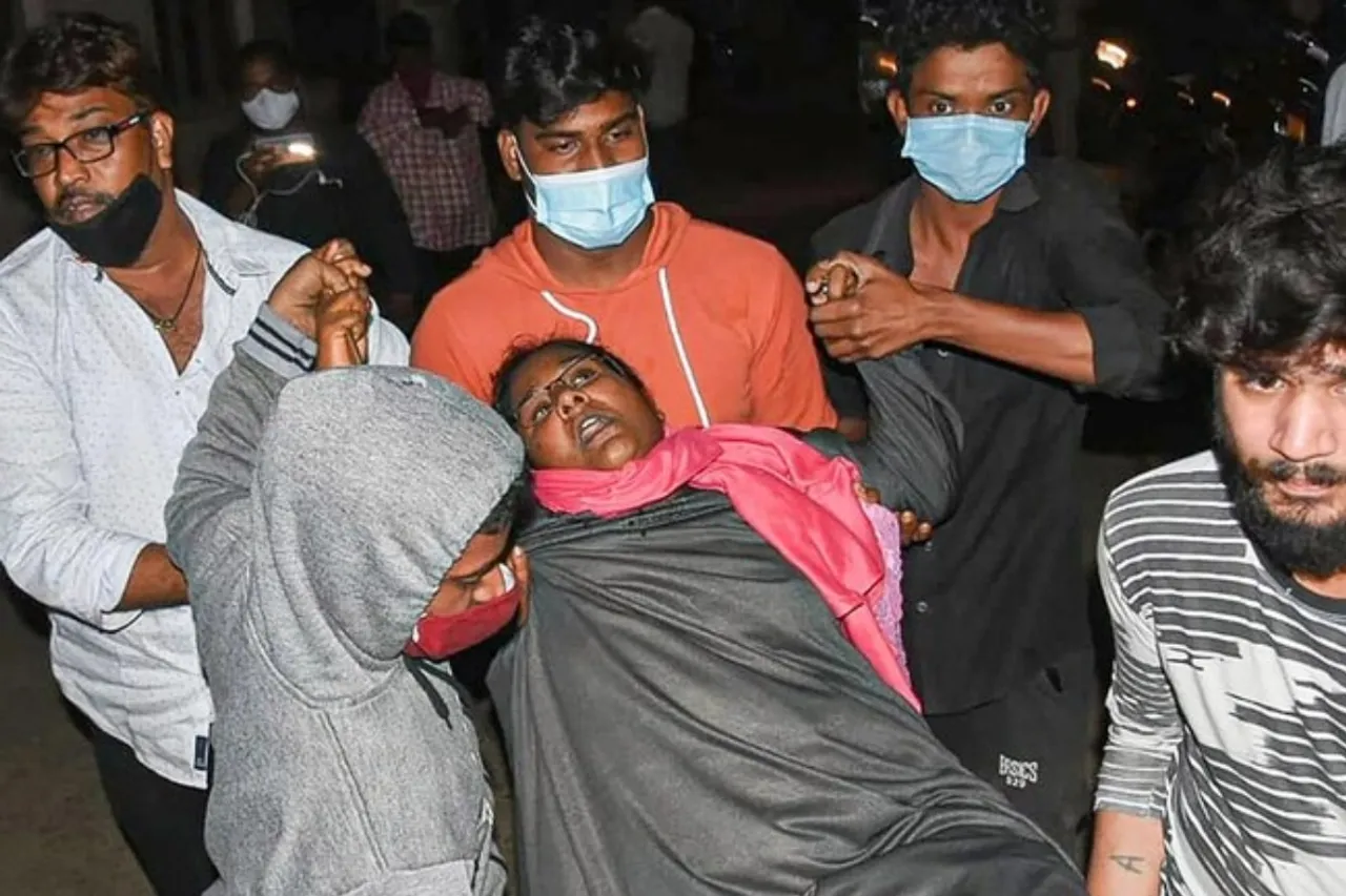 Mysterious disease breaks out in Andhra; 1 dead, 350 infected