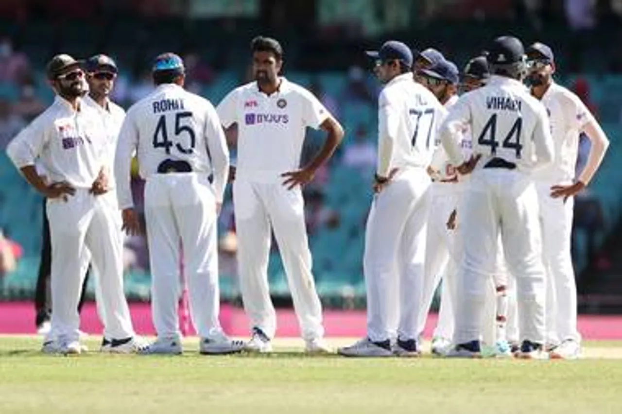 Sydney Test: India in trouble after Australia sets a massive target of 407