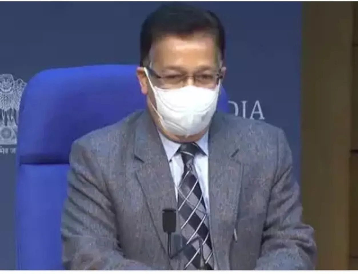 Health Secretary - Vaccination process may take more than one year