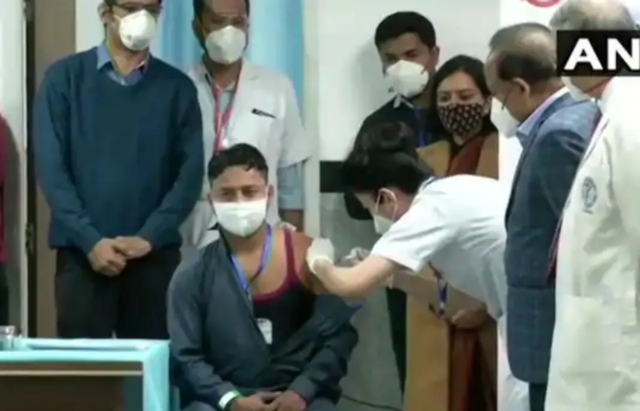 I don't have any doubts about vaccine says Manish Kumar, sanitation worker, first person to get vaccinated.. Know who else received vaccine till now