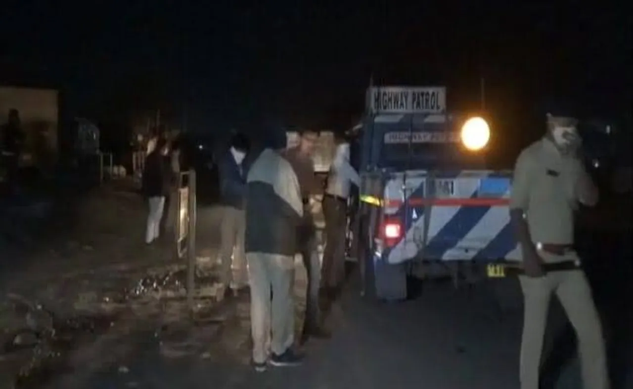 Gujarat: Truck crashed 15 labours to death in Surat
