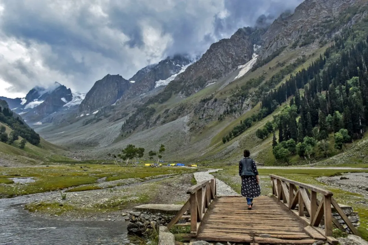 Kashmir, Is it safe to travel Kashmir,