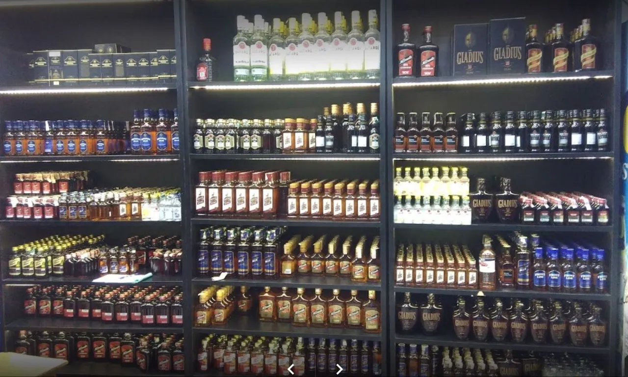 Liquor shop in Delhi