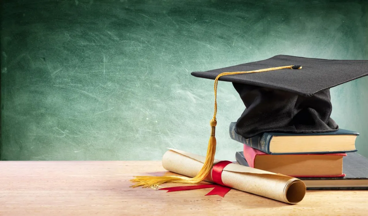 Jharkhand first girl of Birhor tribe Hazaribagh girl passed Class 10 board exams