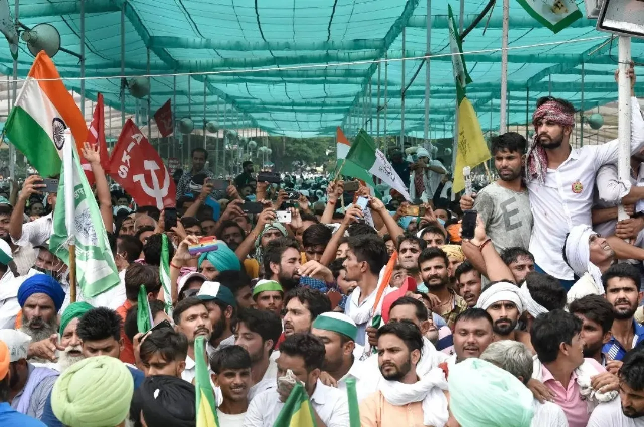 Bharat Bandh: Delhi Police shuts traffics movement towards Ghazipur from UP