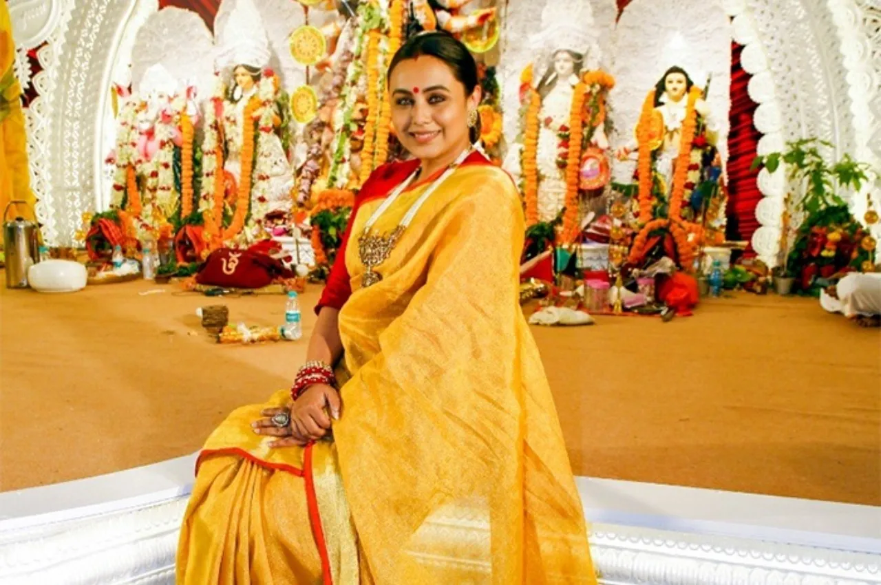 Rani Mukerji looks stunning as she poses in Durga pandal