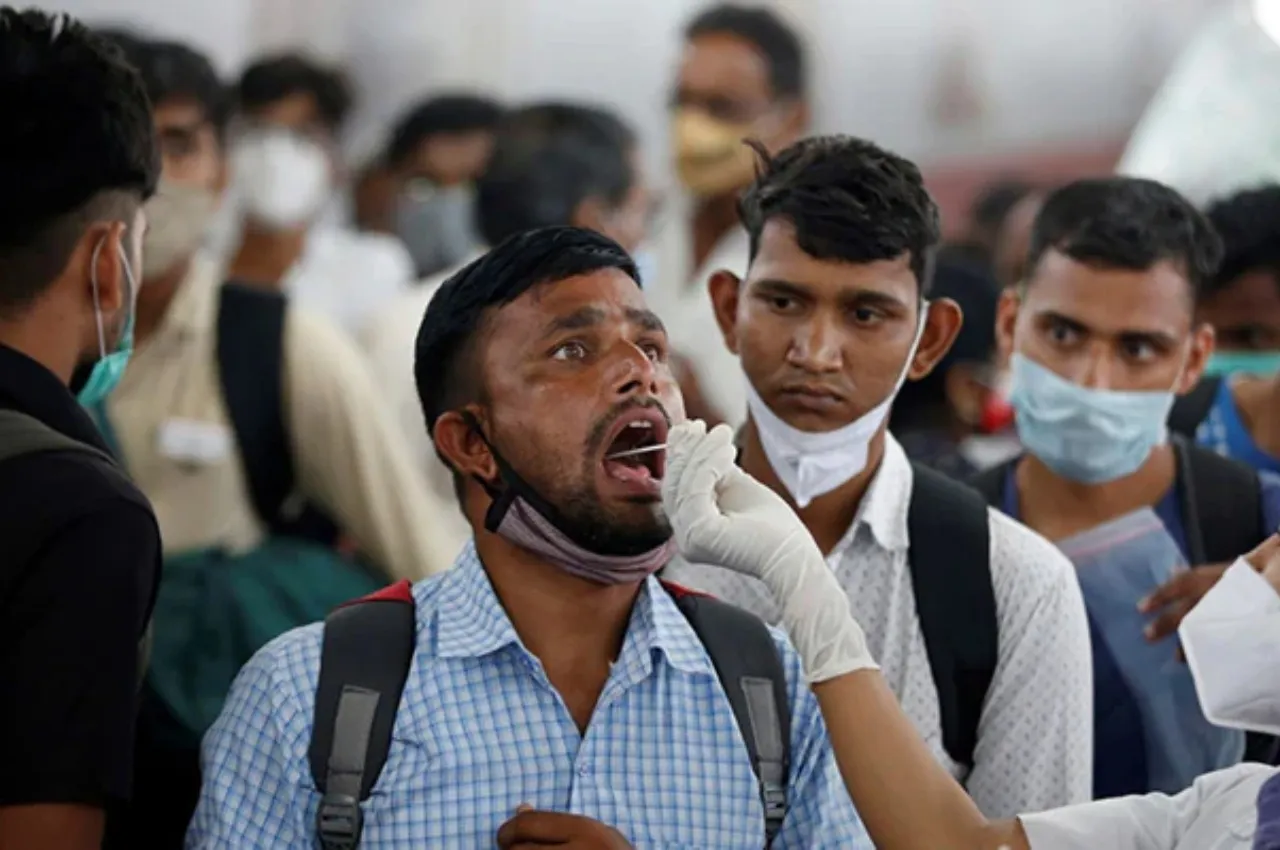 COVID: India adds 18,132 new COVID-19 cases, tally lowest in 215 days