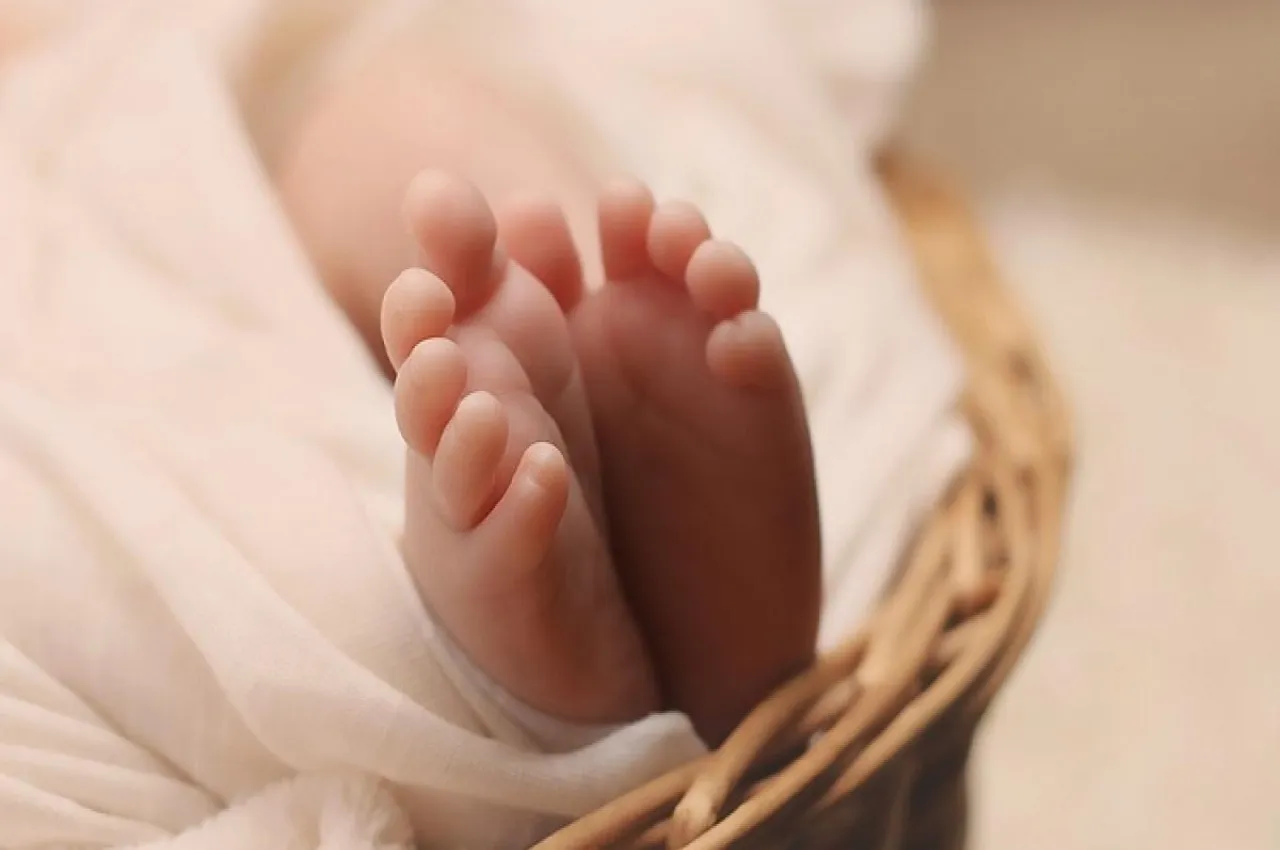 Tamil Nadu: Parents bury newborn girl in Madurai, now on run