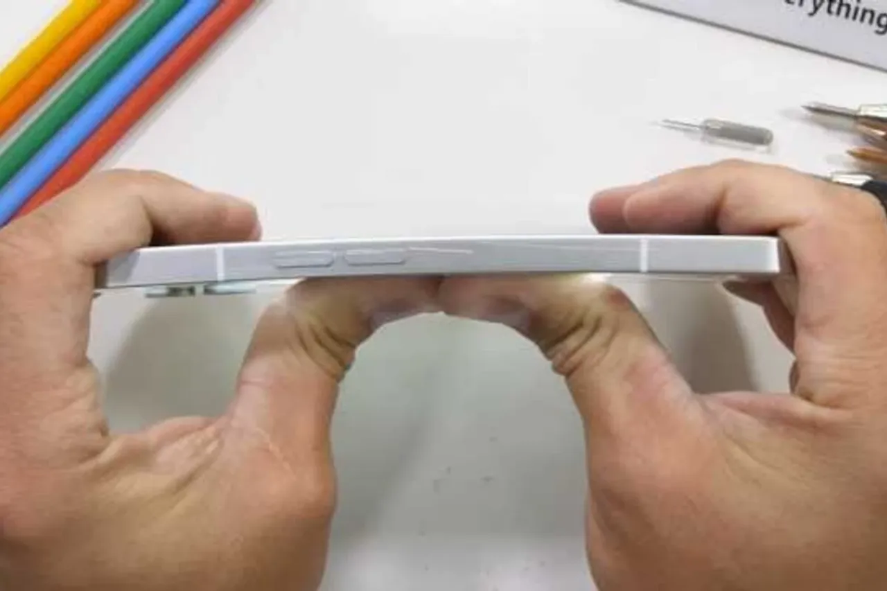 Nothing Phone (1)