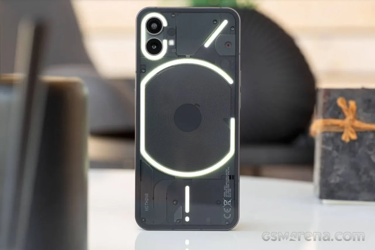 Nothing Phone (1)