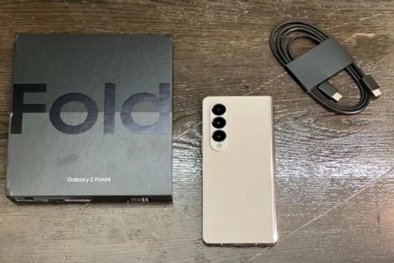 Samsung Galaxy Z Fold 4
