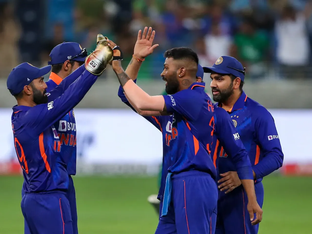 India vs Pakistan, Asia Cup 2022: Bhuvneshwar Kumar, Hardik Pandya shine as India need just 148 runs to win