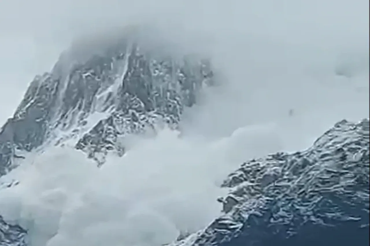 Avalanche jammu and kashmir