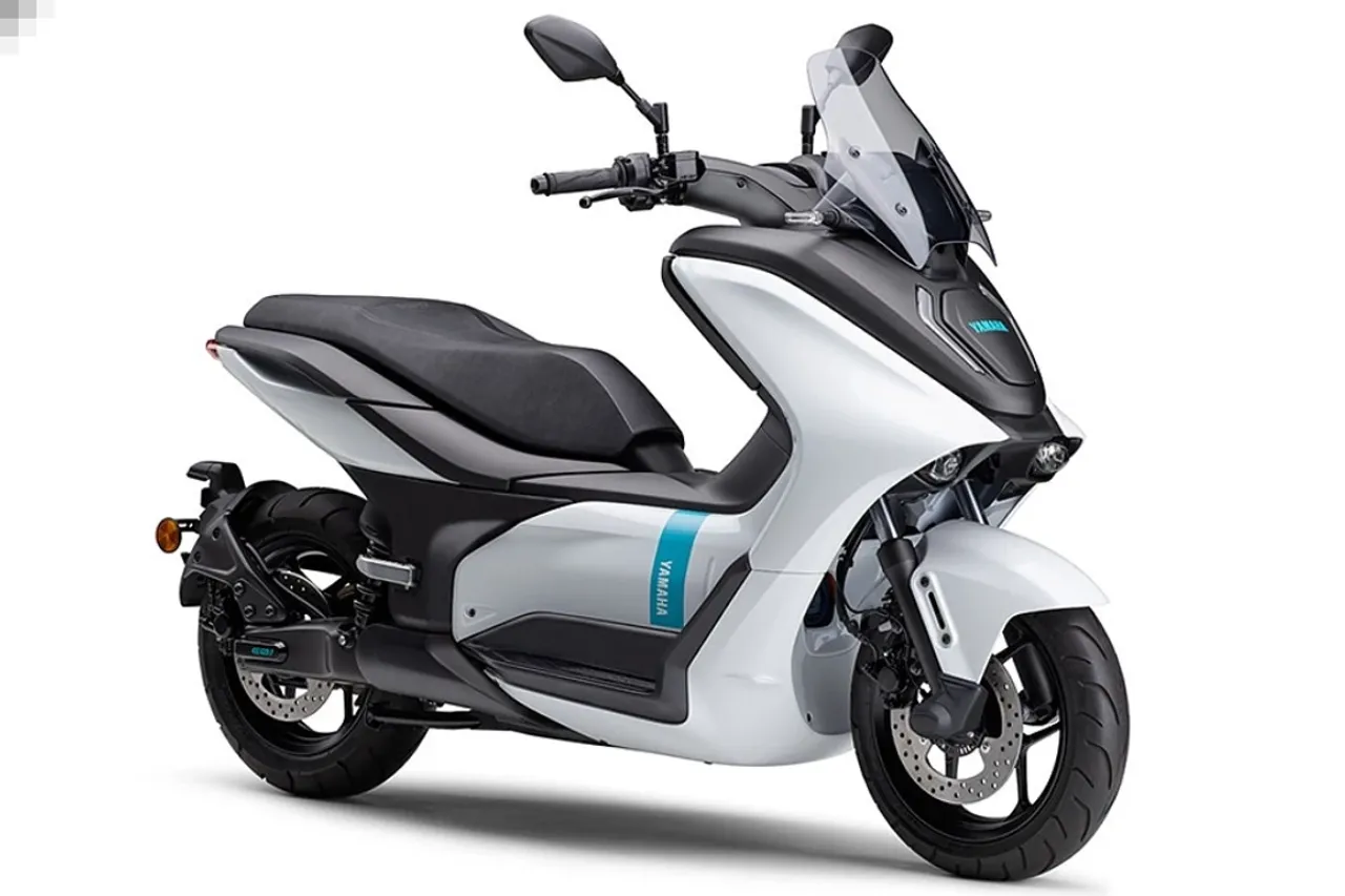 Yamaha E01 electric scooter