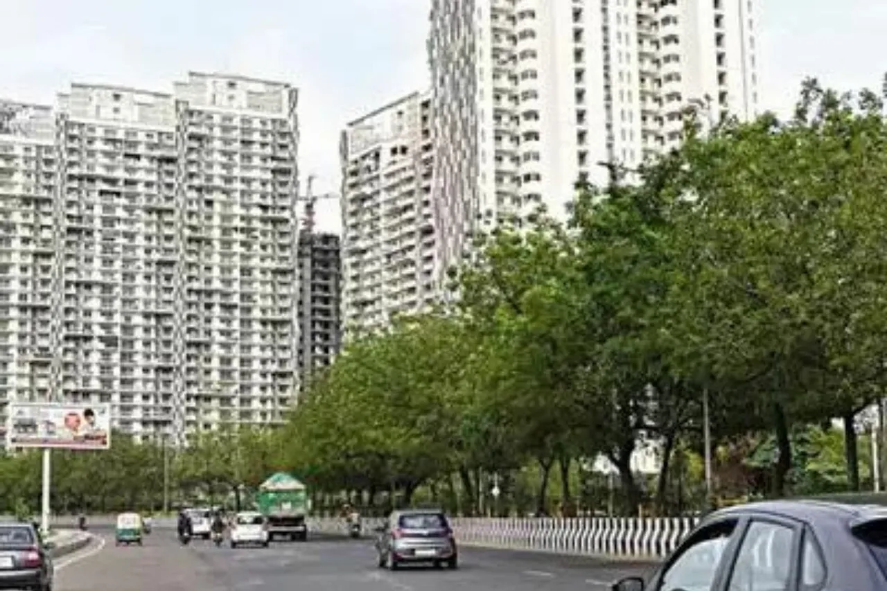 Noida news