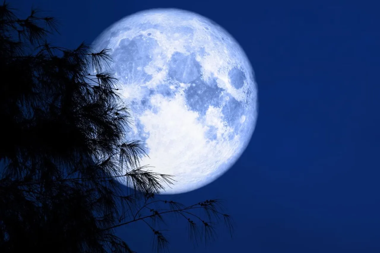 Super Blue Moon 2023