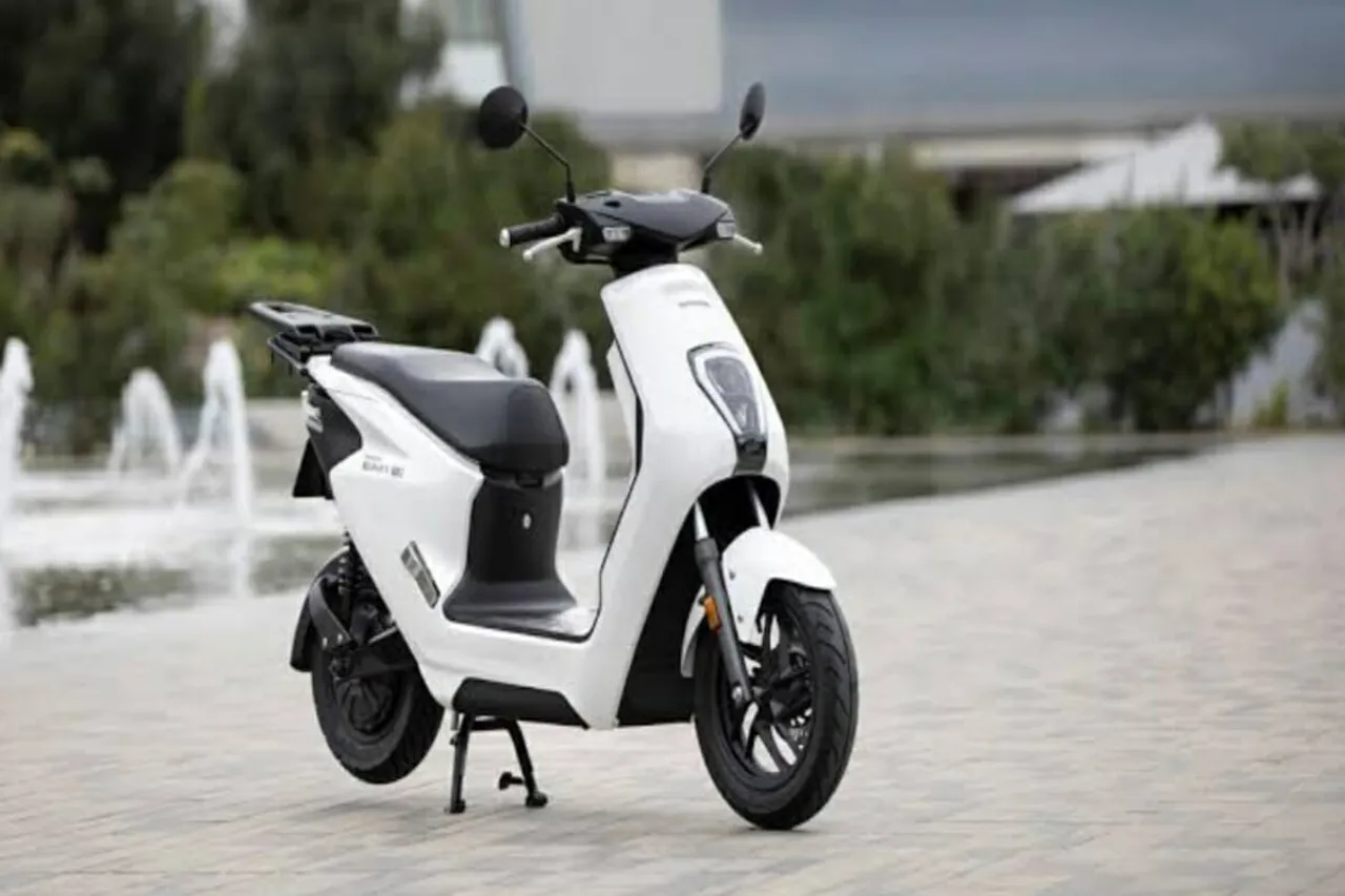 Honda i-M and i-M1 e EV Scooty