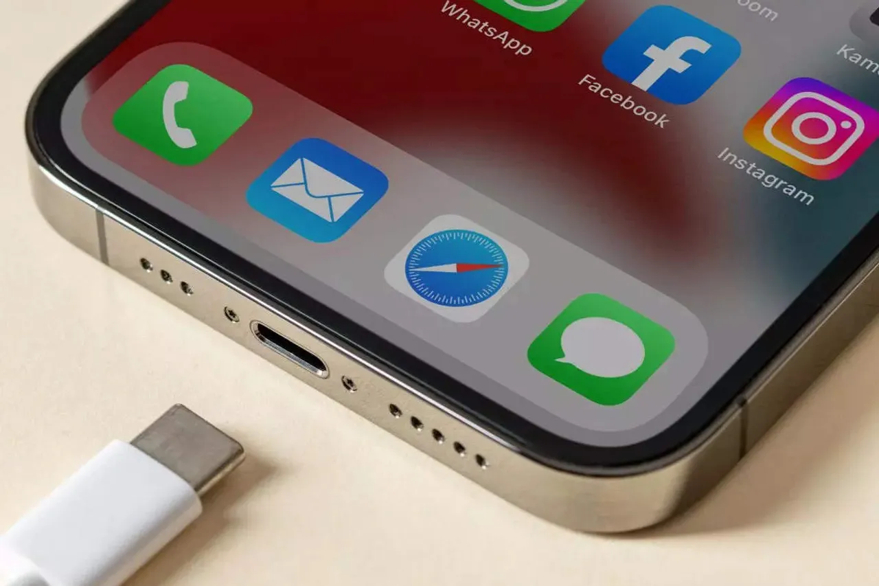 Apple iPhone 15