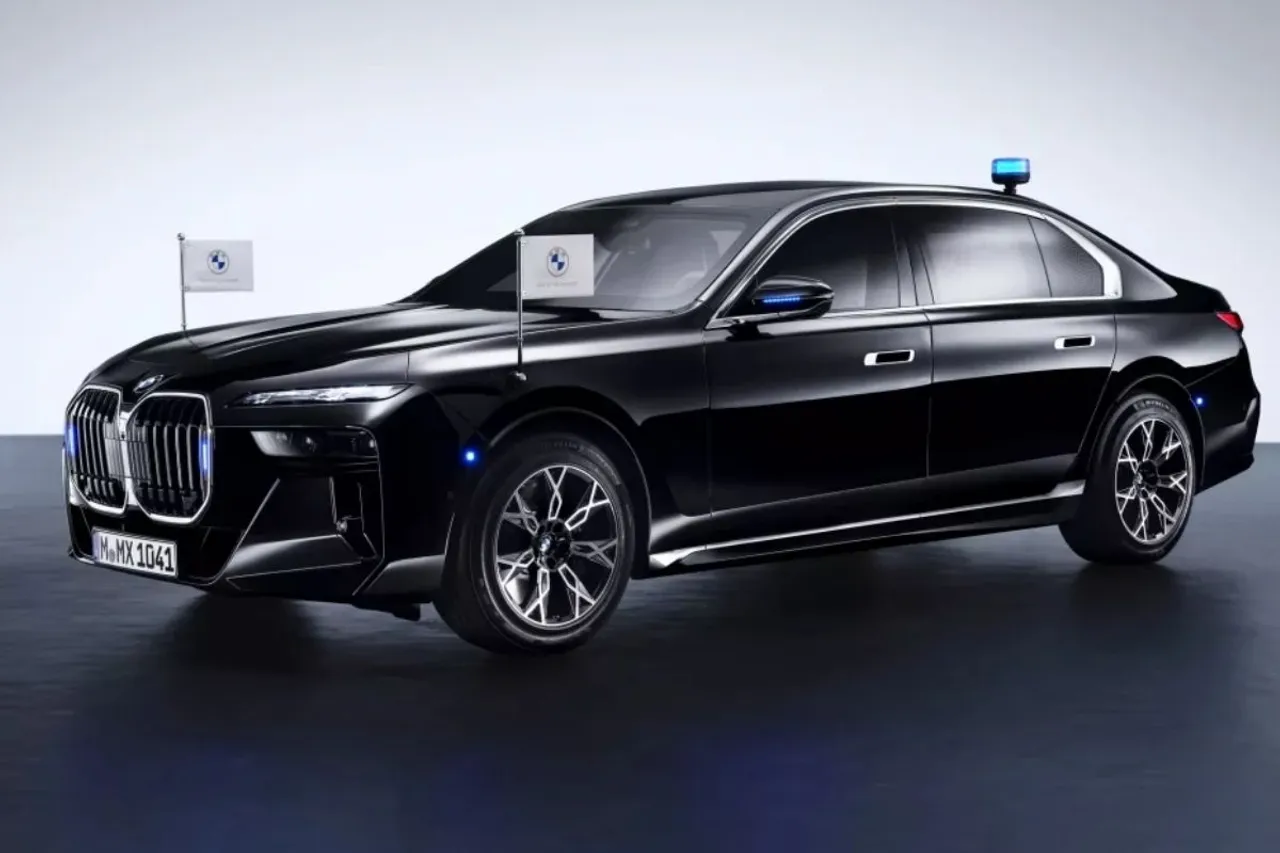 BMW i7 EV