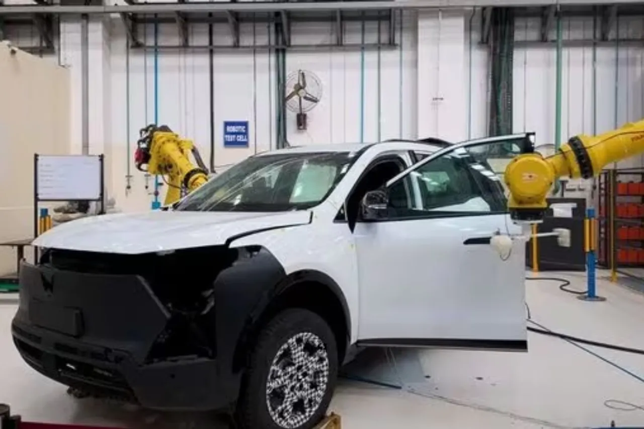 Mahindra XUV.e8