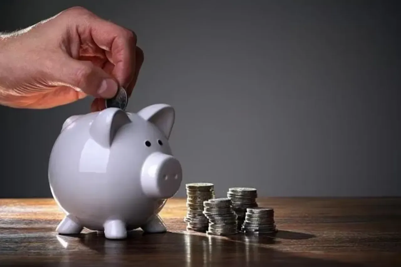 EPFO vs Small Savings Schemes