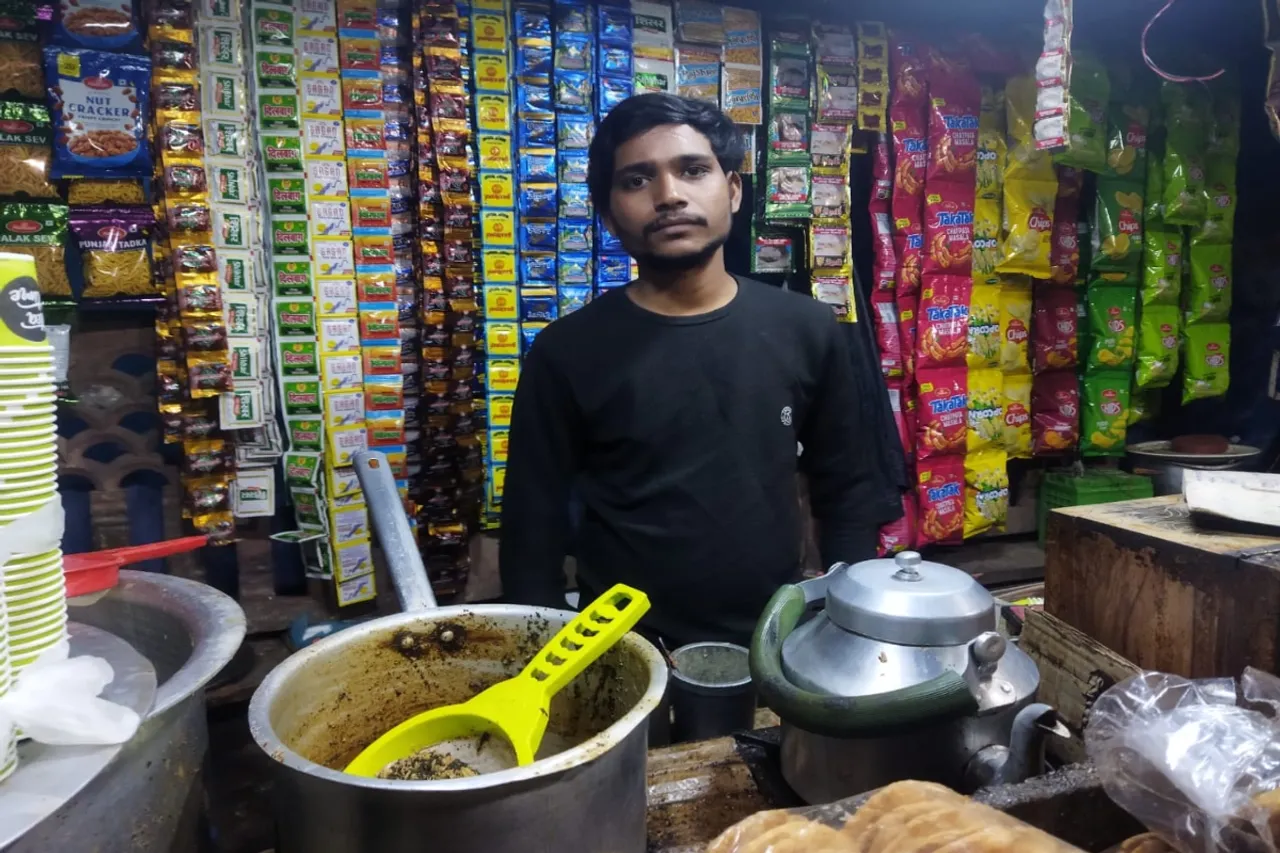 Anand Vihar Tea Seller