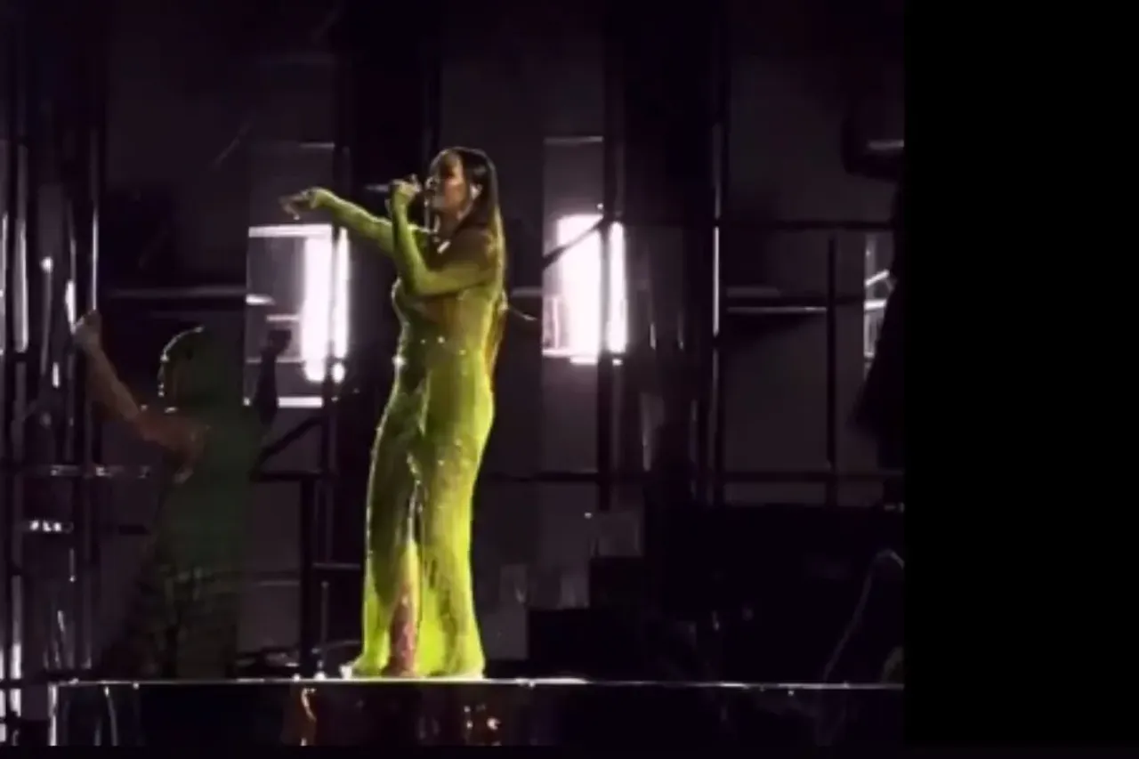 Rihanna Viral Video