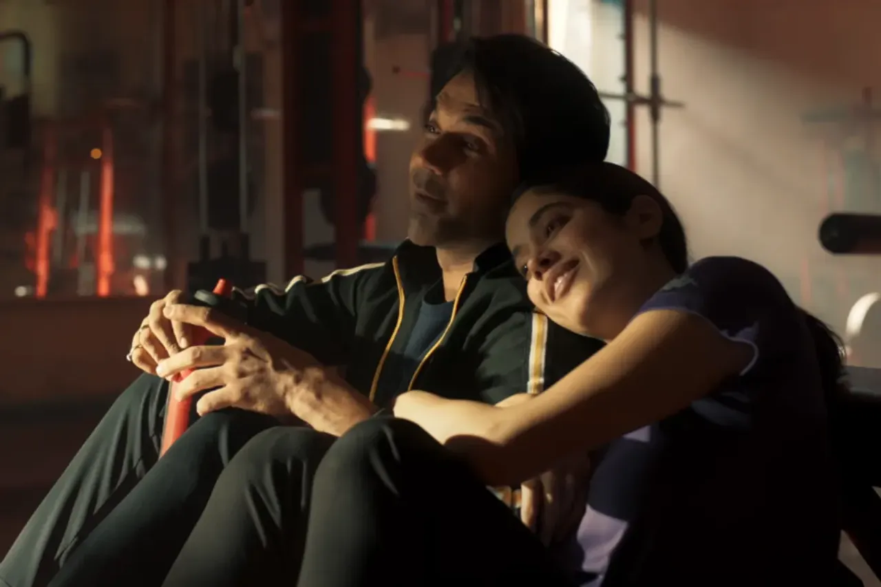 Mr & Mrs Mahi Song Agar Ho Tum