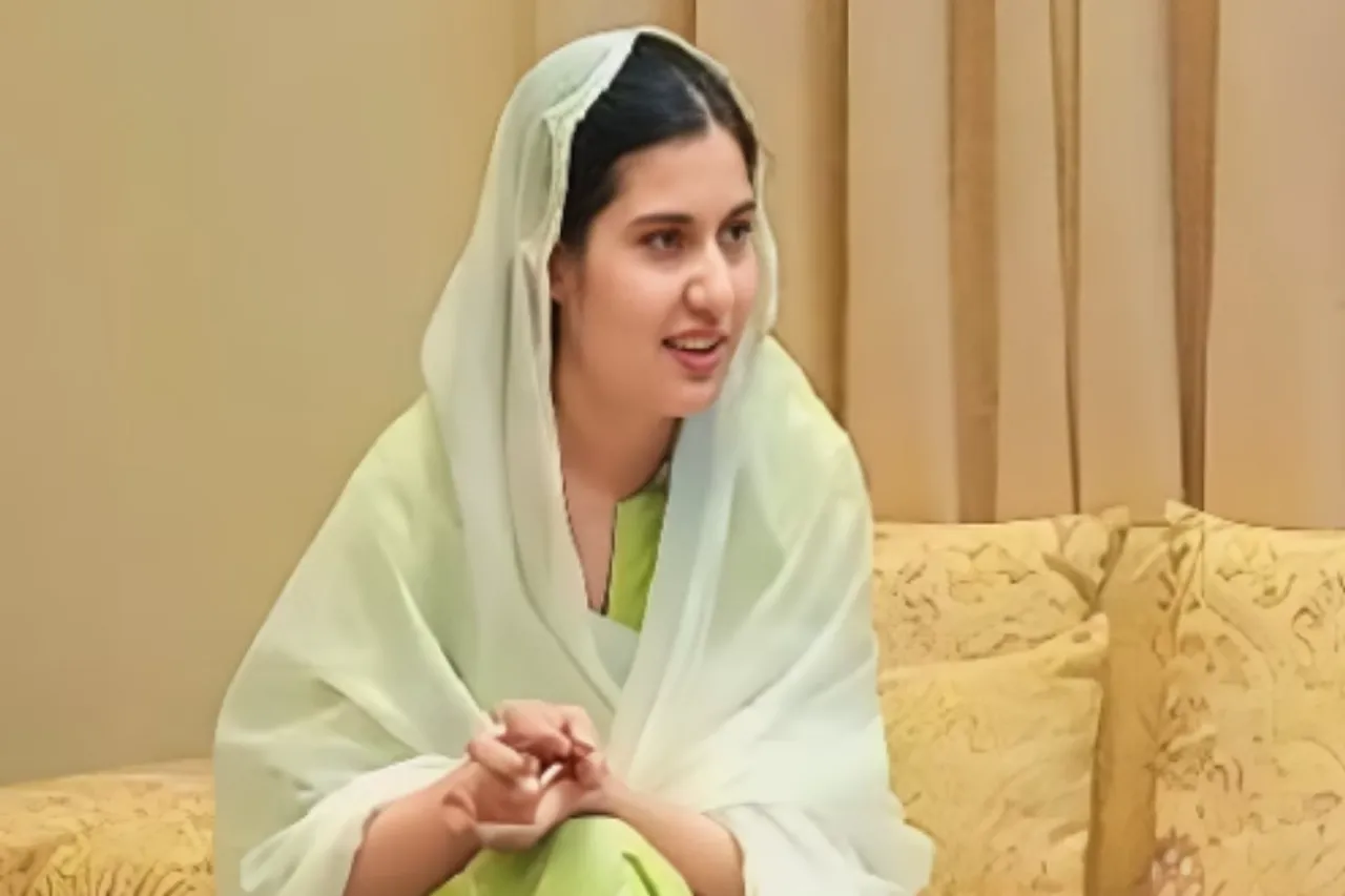 Iqra Hasan Viral Video