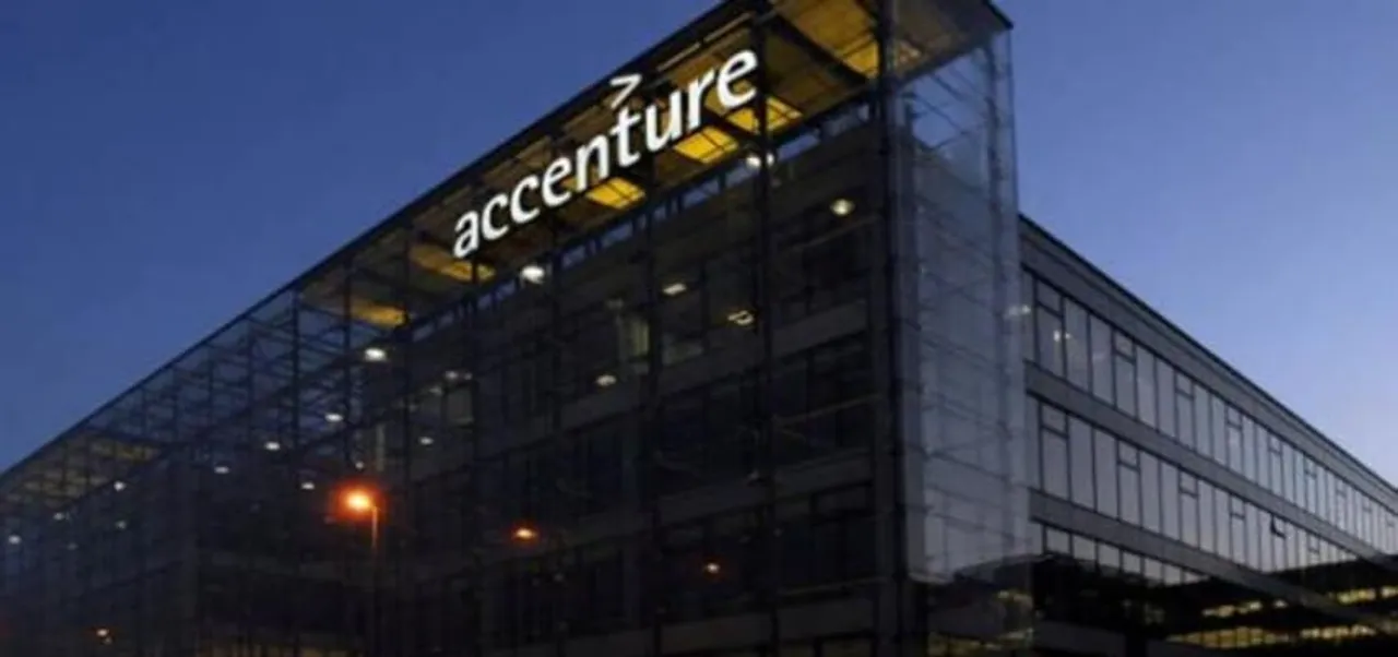 Accenture India wins the Guinness World Record for Creating Longest Line of Photographs