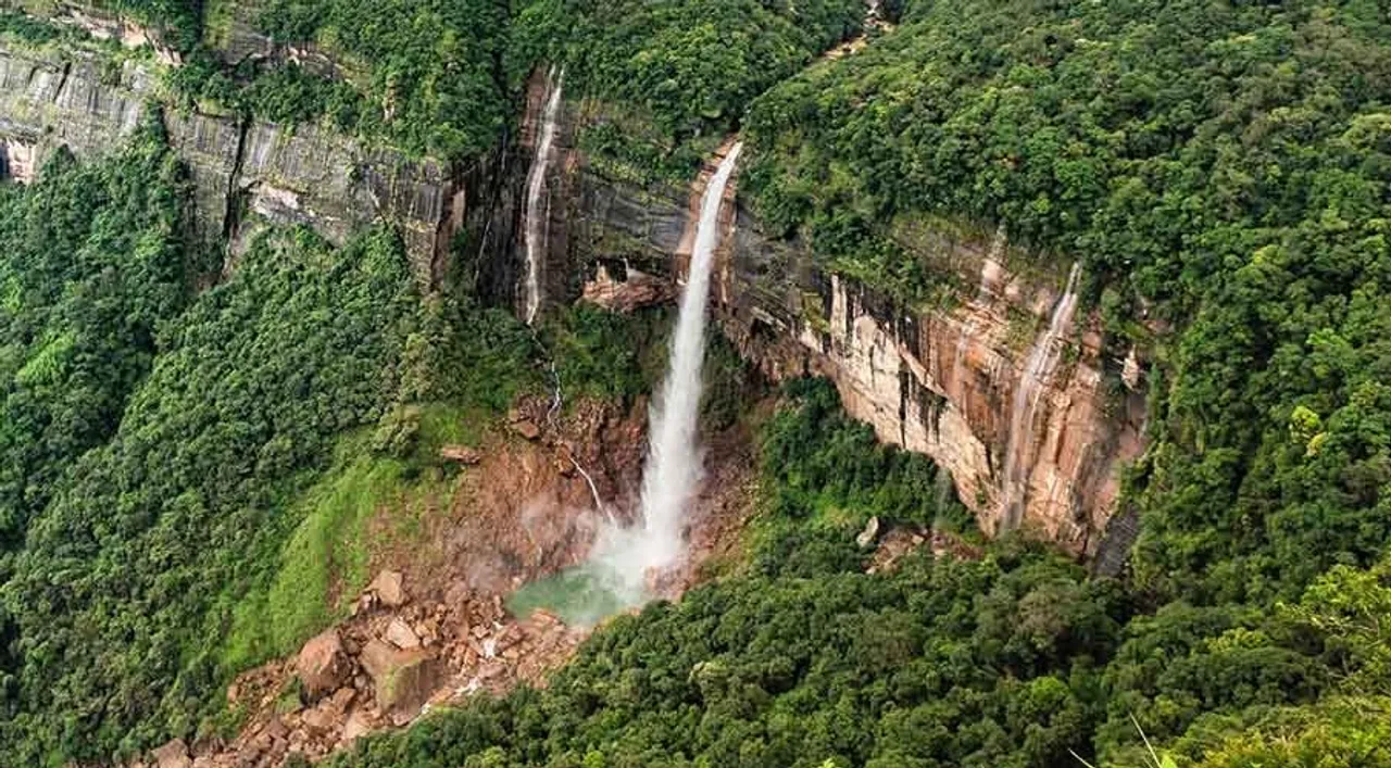 nohkalikai-waterfall