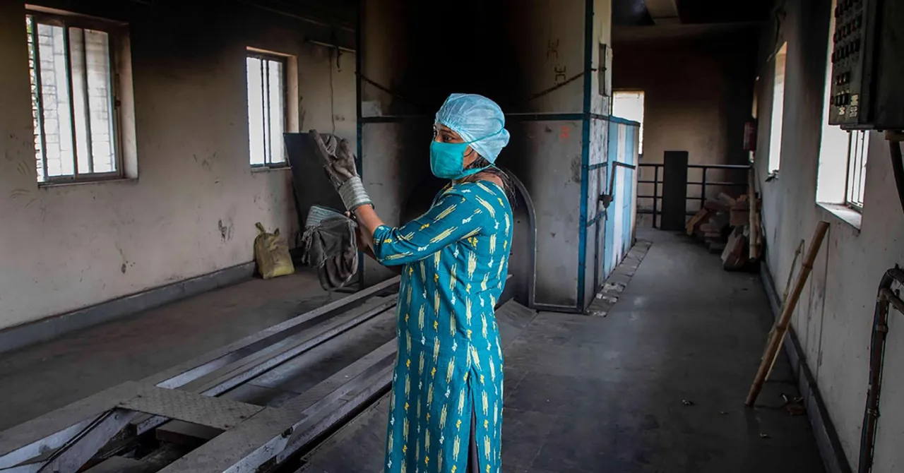 Tumpa Das, a crematorium worker from Purandarpur in Birbhum, West Bengal, has performed over 5,000 cremations since 2014.