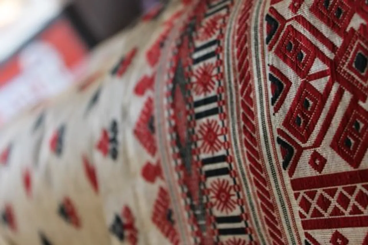 TBI Travel: Sualkuchi - Weaving "Responsible" Dreams