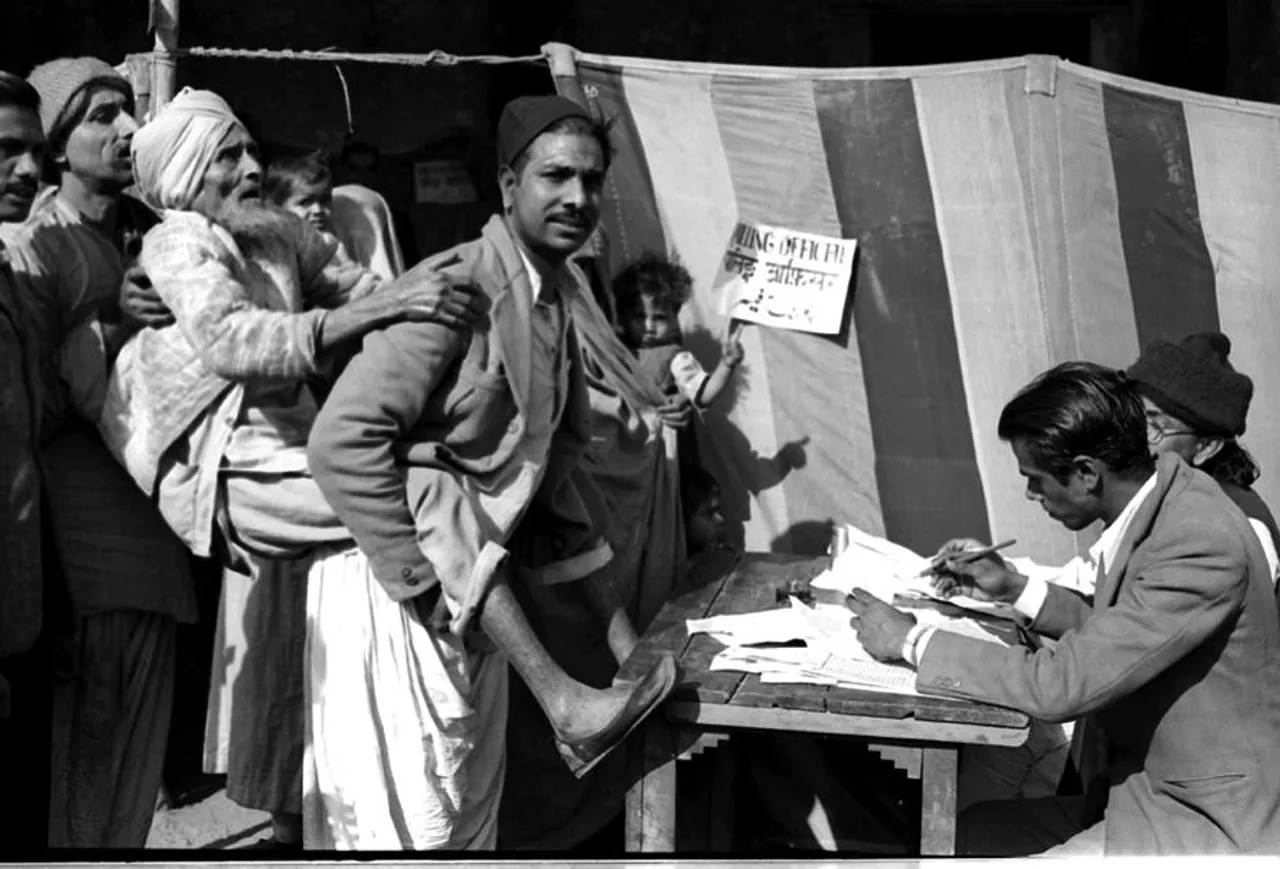 10 Photographs From India's First General Elections In 1952