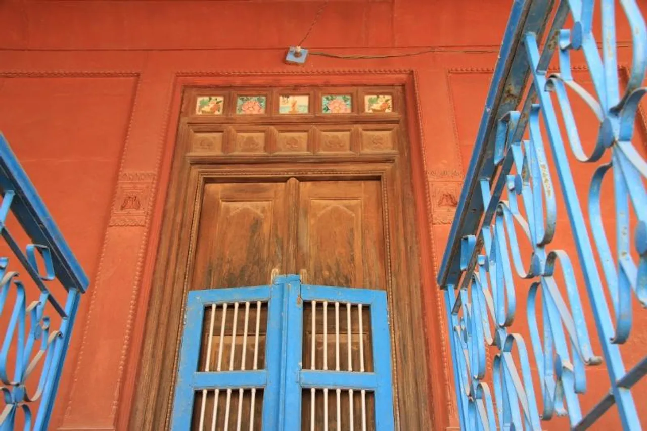 TBI Travel: 7 Fascinating Photos Of The Havelis Of Kheechan