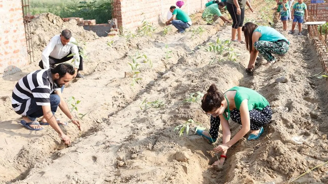 How Citizens Of Ludhiana Came Together And Planted 1,50,000 Saplings In One Hour!