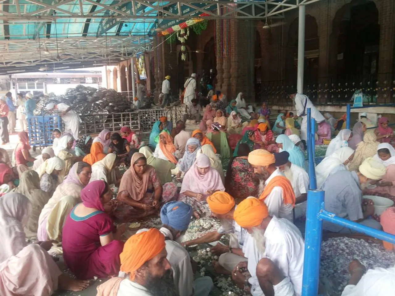 The Golden Temple Rises To The Occasion To Help The Jammu And Kashmir Flood Victims