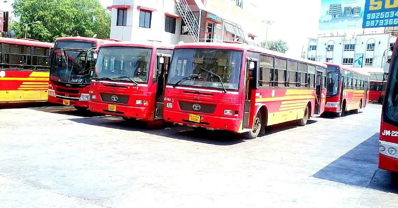 4 Engineers have Designed a System to Turn Every Window in a Bus into an Emergency Exit