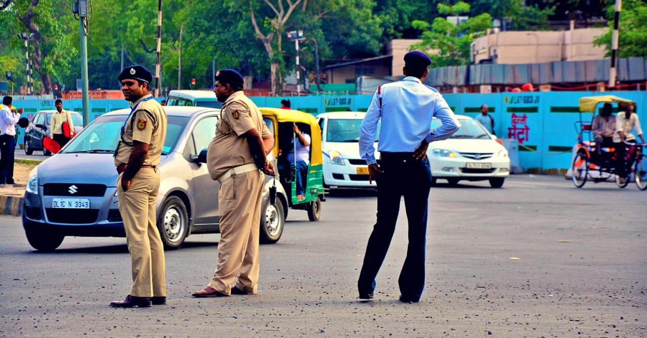 A Man Tried to Commit Suicide in Pune. Here's How 3 Quick-Thinking Cops Saved Him!