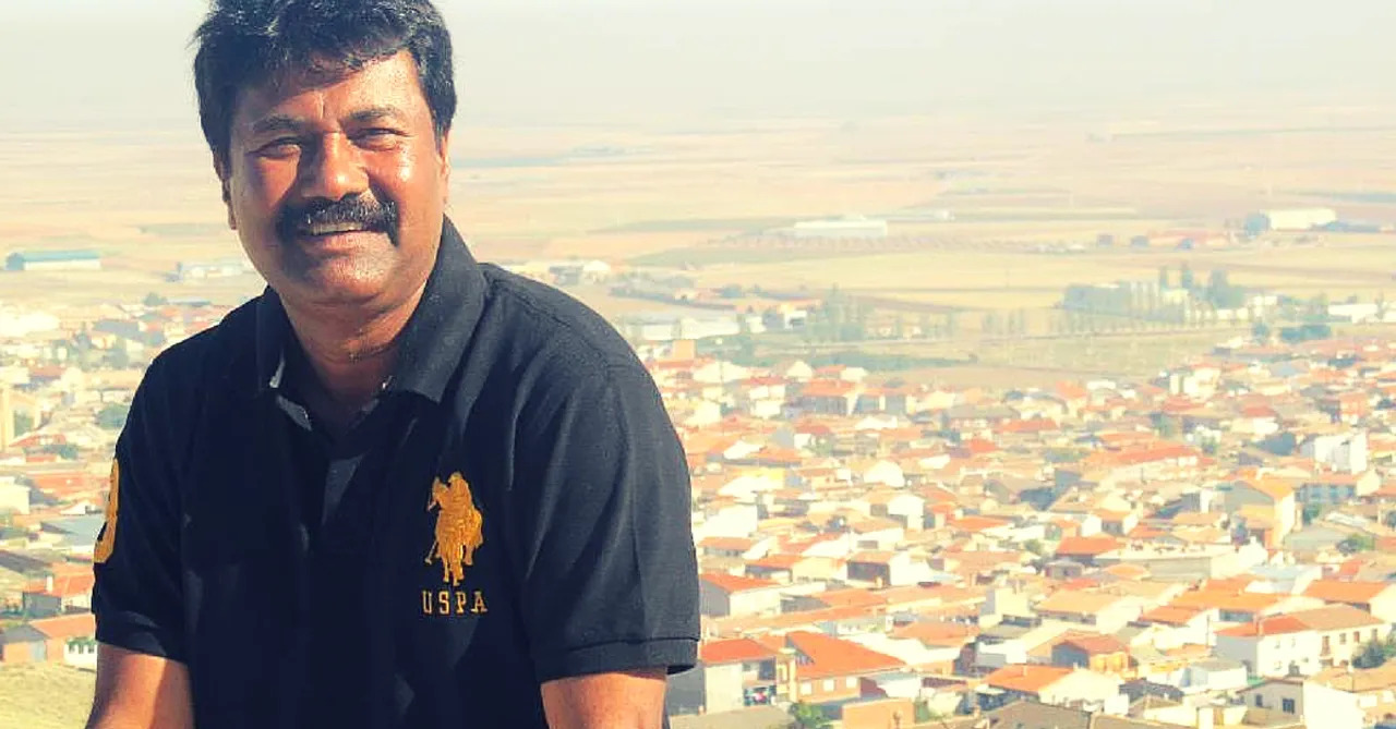 Not Email nor SMS, He Communicates with 58 Lakh People in Rural India via Postcards