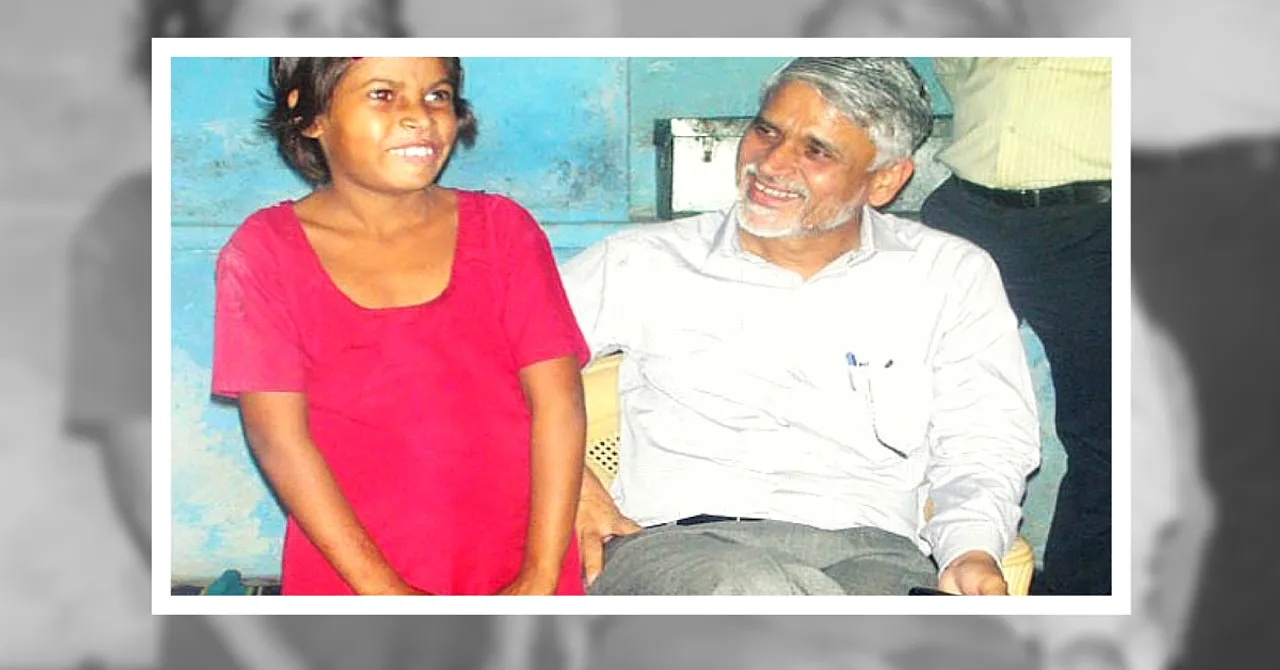 Orphan Girl Who Ran Away From Abusive Aunt Now Adopted by Collector of Dungarpur, Rajasthan