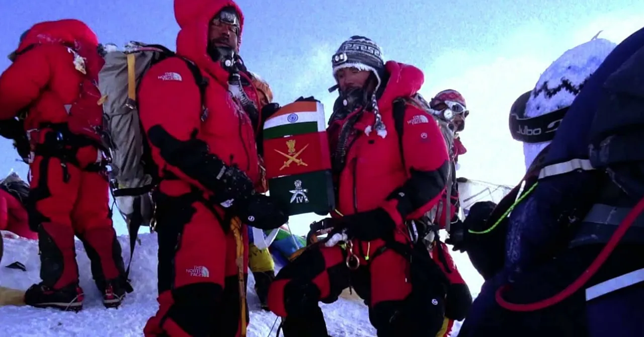 This Daring Siachen Soldier is the First Indian to Climb Mt. Everest and Reach the South Pole
