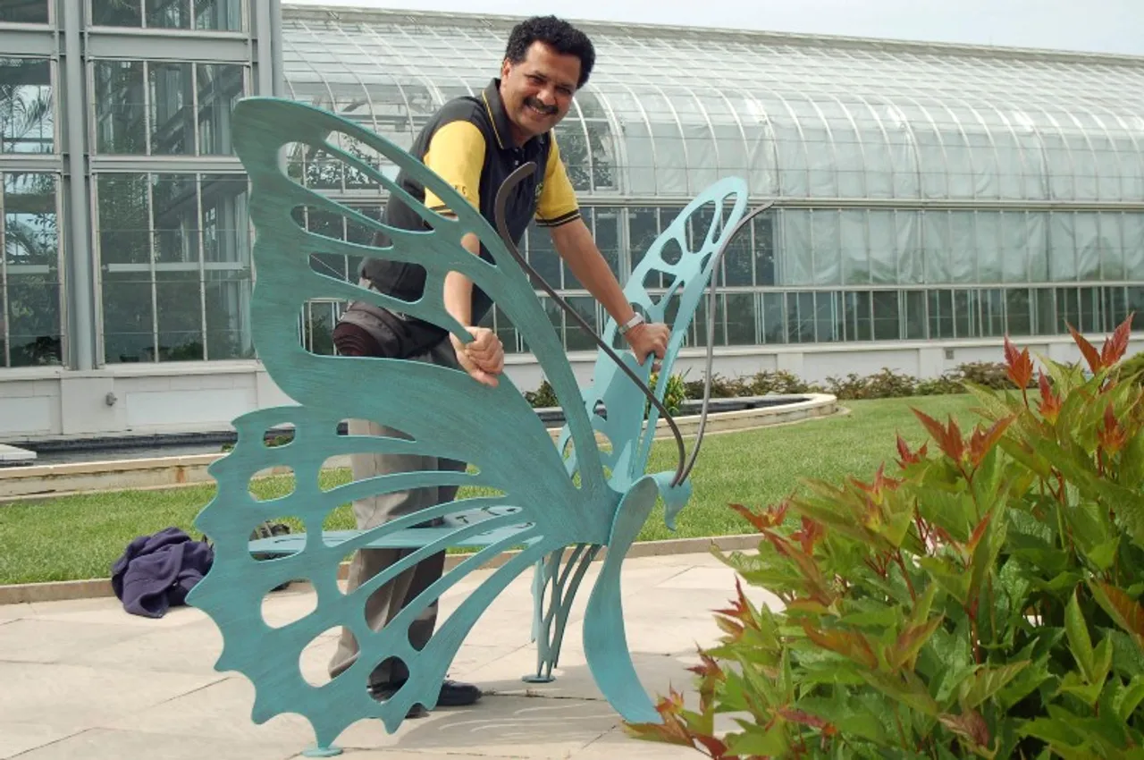 Butterfly Man of India's Latest Flutter : A Book with More Than 1000 Indian Butterflies