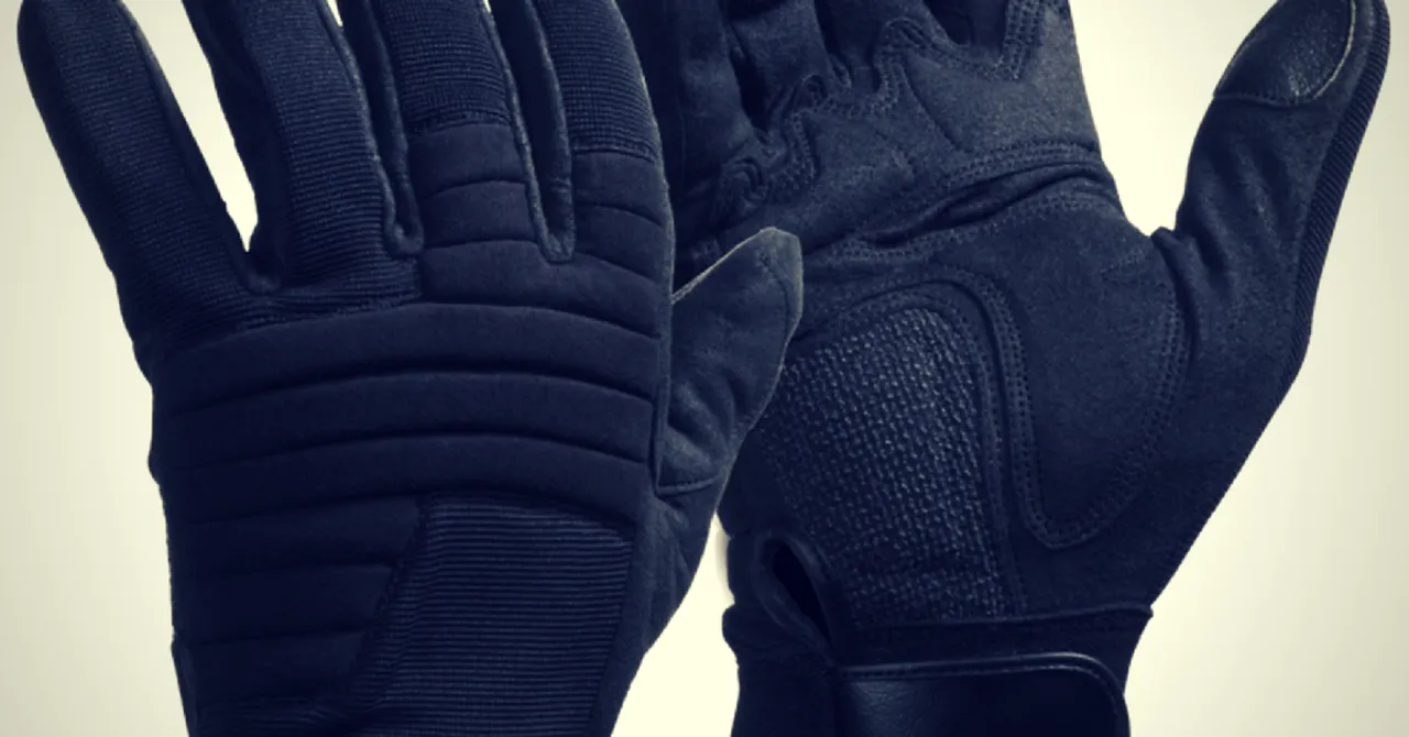 VIDEO: Engineering Students Invent Glove That Converts Sign Language to Verbal Speech